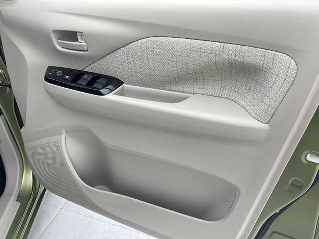 日産 デイズ X 沖縄県 2020(令2)年 4.7万km プレミアムオリーブメタリック 純正９インチナビ　MM319D-L/（ラジオ、ＣＤ、ＤＶＤ、Ｂｌｕｅｔｏｏｔｈ、フルセグＴＶ）　/プッシュスタート/スマートキー/純正フロアマット/ＡＡＣ/オートライト/衝突軽減ブレーキ/電動格納ミラー/純正シートカバー/前後コーナーセンサー/アイドリングストップ/レザー調シートカバー