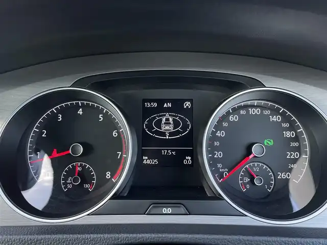 フォルクスワーゲン ゴルフ ヴァリアント TSI コンフォートライン 三重県 2016(平28)年 4.4万km タングステンシルバーメタリック 純正ナビ　/フルセグＴＶ　/ＨＩＤ　/スマートキー　/ＤＶＤ再生　/プリクラッシュ　/前後ドラレコ　/純正１６インチアルミ　/バックカメラ　/Ｂｌｕｅｔｏｏｔｈ　/保証書　/スペアキー　/ＥＴＣ　/オートライト　/ルーフレール