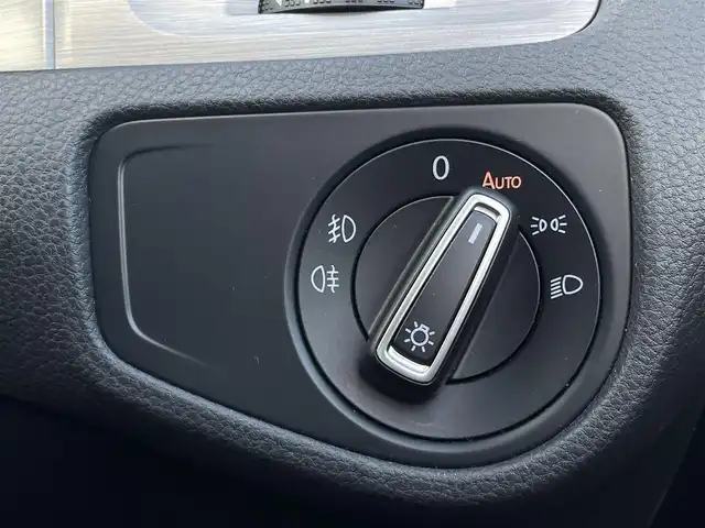 フォルクスワーゲン ゴルフ ヴァリアント TSI コンフォートライン 三重県 2016(平28)年 4.4万km タングステンシルバーメタリック 純正ナビ　/フルセグＴＶ　/ＨＩＤ　/スマートキー　/ＤＶＤ再生　/プリクラッシュ　/前後ドラレコ　/純正１６インチアルミ　/バックカメラ　/Ｂｌｕｅｔｏｏｔｈ　/保証書　/スペアキー　/ＥＴＣ　/オートライト　/ルーフレール