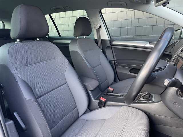 フォルクスワーゲン ゴルフ ヴァリアント TSI コンフォートライン 三重県 2016(平28)年 4.4万km タングステンシルバーメタリック 純正ナビ　/フルセグＴＶ　/ＨＩＤ　/スマートキー　/ＤＶＤ再生　/プリクラッシュ　/前後ドラレコ　/純正１６インチアルミ　/バックカメラ　/Ｂｌｕｅｔｏｏｔｈ　/保証書　/スペアキー　/ＥＴＣ　/オートライト　/ルーフレール