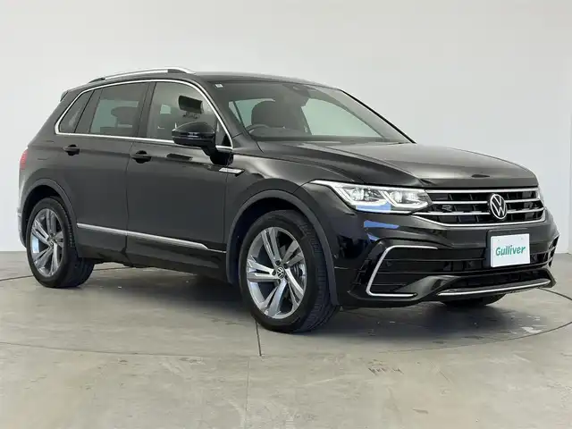 フォルクスワーゲン ティグアン TSI Rライン 愛知県 2022(令4)年 2.2万km 黒 ワンオーナー/純正9インチナビ/アラウンドビューカメラ/プリクラッシュブレーキシステム/アダプティブクルーズコントロール/横滑り防止装置/コーナーセンサー/レーンキープアシスト/オートライト/LEDヘッドライト/電動リアゲート/パワーシート/全席シートヒーター/ステアリングヒーター/ETC2.0/純正19インチアルミホイール/純正フロアマット/パーキングアシスト/プッシュスタート/スマートキー/スペアキー