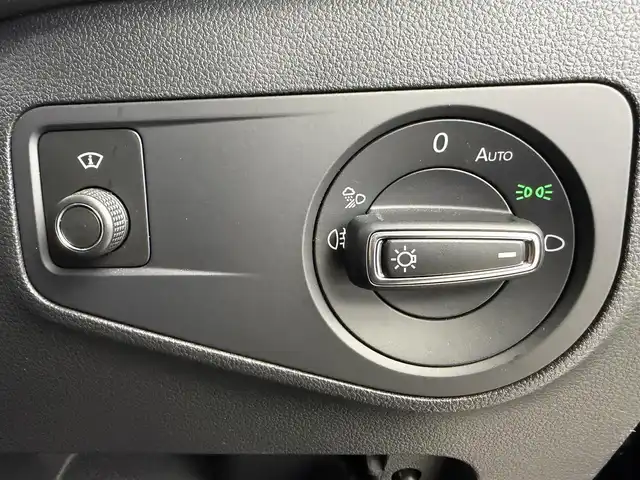 フォルクスワーゲン ティグアン TSI Rライン 愛知県 2022(令4)年 2.2万km 黒 ワンオーナー/純正9インチナビ/アラウンドビューカメラ/プリクラッシュブレーキシステム/アダプティブクルーズコントロール/横滑り防止装置/コーナーセンサー/レーンキープアシスト/オートライト/LEDヘッドライト/電動リアゲート/パワーシート/全席シートヒーター/ステアリングヒーター/ETC2.0/純正19インチアルミホイール/純正フロアマット/パーキングアシスト/プッシュスタート/スマートキー/スペアキー