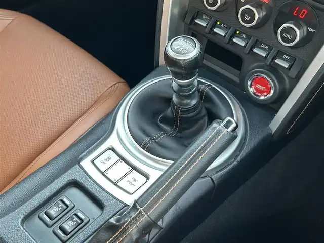 スバル ＢＲＺ プレミアムスポーツパッケージ 愛知県 2014(平26)年 6.3万km WRブルーマイカ 社外メモリナビ/フルセグテレビ/バックカメラ/Bluetooth/プッシュスタート/ETC/シートヒーター/レザーステアリング/modelloマフラー/STIスポイラー