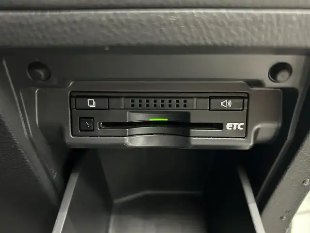 トヨタ ヴェルファイア 2．4Z ゴールデンアイズⅡ 鹿児島県 2014(平26)年 7.7万km ホワイトパールクリスタルシャイン 純正ナビ/バックカメラ/両側パワースライドドア /ビルトインETC/パワーバックドア/ヘッドレストモニター/クルーズコントロール/ハーフレザーシート/革巻きステアリング