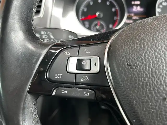 フォルクスワーゲン ゴルフ オールトラック TSI 4モーション 富山県 2016(平28)年 10.1万km 紺 SDナビ/フルセグTV/Bluetooth接続/AM/FMラジオ/DVD/CD再生/MirrorLink/ACC/4WD/アイドリングストップ/D/N席シートヒーター/D席パワーシート/サンルーフ/プッシュスタート/ETC/純正17インチAW