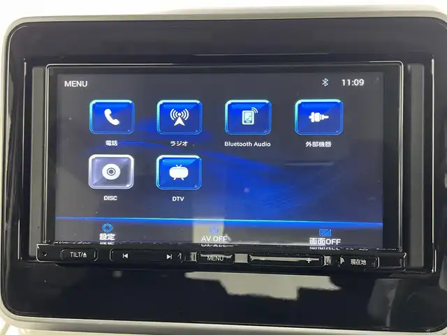 スズキ スペーシア HYBRID X 岡山県 2022(令4)年 1.9万km ピュアホワイトP 社外SDナビ/【Bluetooth/フルセグTV/CD/DVD】/型番:AVN-LS02/両側パワースライドドア/運転席シートヒーター/フロアマット/プッシュスタート/スマートキー/アイドリングストップ/コーナーセンサー（後）/レーンアシスト/横滑り防止装置