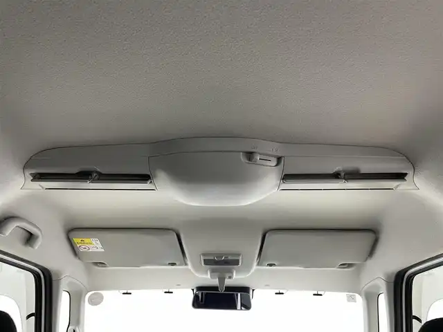 スズキ スペーシア HYBRID X 岡山県 2022(令4)年 1.9万km ピュアホワイトP 社外SDナビ/【Bluetooth/フルセグTV/CD/DVD】/型番:AVN-LS02/両側パワースライドドア/運転席シートヒーター/フロアマット/プッシュスタート/スマートキー/アイドリングストップ/コーナーセンサー（後）/レーンアシスト/横滑り防止装置