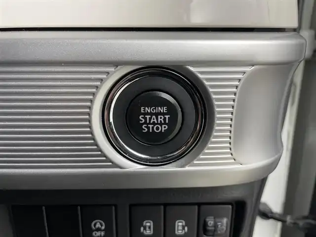 スズキ スペーシア HYBRID X 岡山県 2022(令4)年 1.9万km ピュアホワイトP 社外SDナビ/【Bluetooth/フルセグTV/CD/DVD】/型番:AVN-LS02/両側パワースライドドア/運転席シートヒーター/フロアマット/プッシュスタート/スマートキー/アイドリングストップ/コーナーセンサー（後）/レーンアシスト/横滑り防止装置