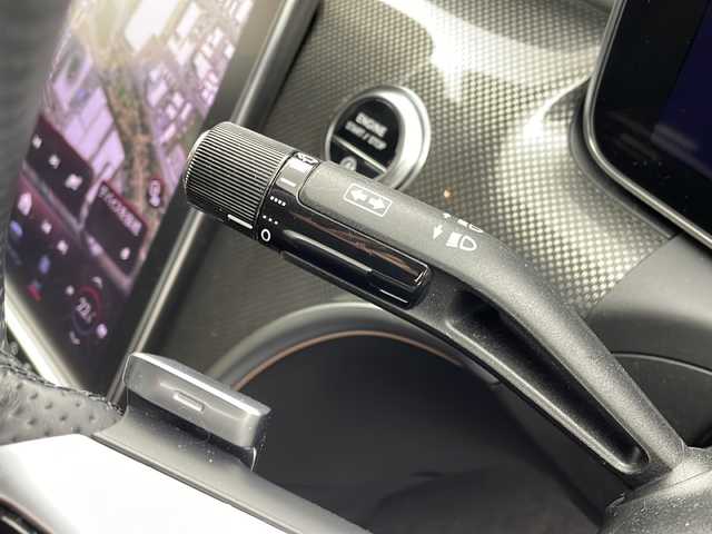 メルセデス・ベンツ Ｃ１８０ アバンギャルド AMGライン 大阪府 2023(令5)年 1.7万km 黒 MBUXARナビ/【フルセグTV/Bluetooth/FM/AM】/サンルーフ/ブラインドスポットモニター(BSM)/HUD/全方位カメラ/パーキングアシスト/レーダークルーズコントロール/レーダーセーフティ/黒革シート/パワーシート/シートヒーター/パドルシフト/ETC/保証書/取扱説明書/点検記録簿/スペアキー1本