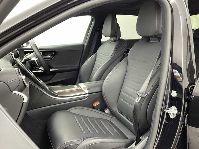 メルセデス・ベンツ Ｃ１８０ アバンギャルド AMGライン 大阪府 2023(令5)年 1.7万km 黒 MBUXARナビ/【フルセグTV/Bluetooth/FM/AM】/サンルーフ/ブラインドスポットモニター(BSM)/HUD/全方位カメラ/パーキングアシスト/レーダークルーズコントロール/レーダーセーフティ/黒革シート/パワーシート/シートヒーター/パドルシフト/ETC/保証書/取扱説明書/点検記録簿/スペアキー1本