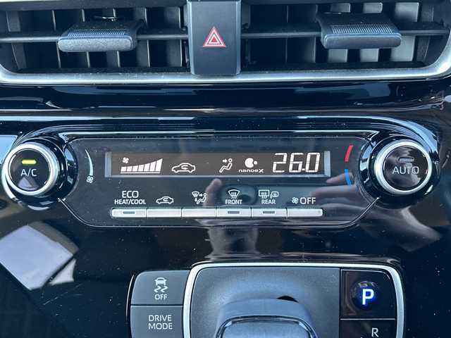 トヨタ アクア 山梨県 2022(令4)年 5.8万km クリアベージュメタリック 純正ナビ　/４WD/全方位カメラ　/ビルトインETC　/全席両側シートヒーター　/AC100V電源　/前後ドライブレコーダー　/LEDヘッドライト　/前後コーナーセンサー　/クルーズコントロール　/純正アルミホイール