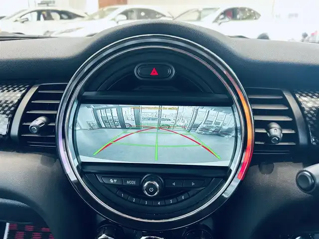 ＭＩＮＩ ミニ クーパー S 大阪府 2017(平29)年 5.4万km ペッパー・ホワイト ペッパーP/純正ナビ/TV/バックカメラ/純正17インチAW/USB/AUX/Bluetooth/ETC/スマートキー/パドルシフト