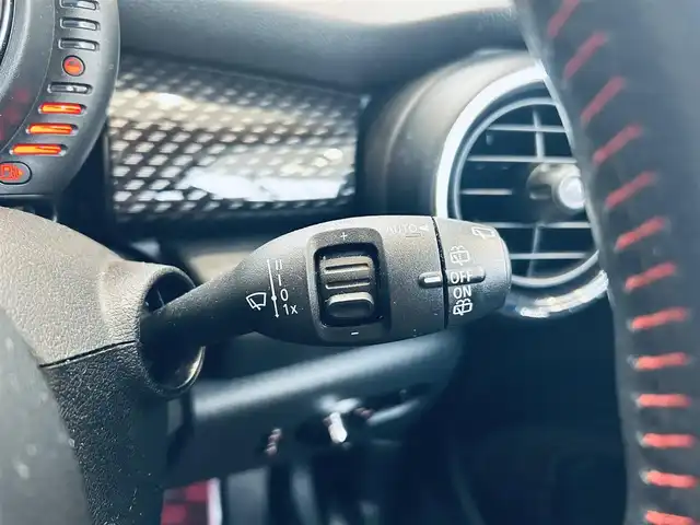 ＭＩＮＩ ミニ クーパー S 大阪府 2017(平29)年 5.4万km ペッパー・ホワイト ペッパーP/純正ナビ/TV/バックカメラ/純正17インチAW/USB/AUX/Bluetooth/ETC/スマートキー/パドルシフト