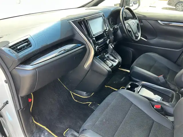 トヨタ ヴェルファイア 2.5Z Aエディデョン ゴールデンアイズ 新潟県 2017(平29)年 5.7万km ホワイトパールクリスタルシャイン 純正ナビ【フルセグTV/BT/FM・AM】/アイドリングストップ/バックカメラ/クルーズコントロール追従有/衝突軽減/フリップダウンモニター/両側パワースライドドア/電動リアゲート/前後コーナーセンサー/オートライト/ハーフレザーシート/ETC/前後ドライブレコーダー/純正フロアマット/100V充電