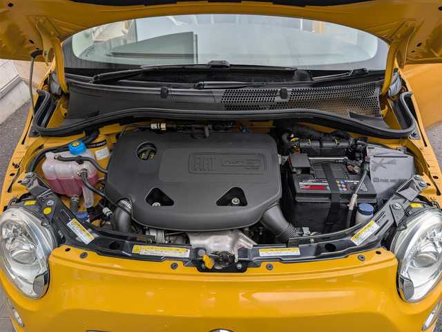フィアット フィアット ５００ ツインエア カルト 埼玉県 2015(平27)年 8.4万km カントリーポリタンイエロー 限定100台　グレード「カルト」/本革シート/16インチアルミホイール/HIDヘッドライト/サンルーフ/ETC/CD/FM/AMラジオ