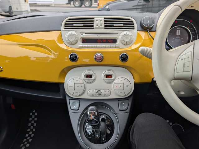 フィアット フィアット ５００ ツインエア カルト 埼玉県 2015(平27)年 8.4万km カントリーポリタンイエロー 限定100台　グレード「カルト」/本革シート/16インチアルミホイール/HIDヘッドライト/サンルーフ/ETC/CD/FM/AMラジオ