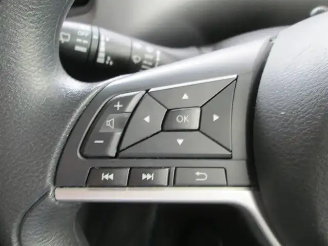 日産 セレナ e－パワー XV 千葉県 2020(令2)年 6万km ダークメタルグレー ワンオーナー/純正10型SDナビ、フルセグTV/アラウンドビューモニター/純正オーディオ【BD/DVD/CD/BT/SD】/純正後席フリップダウンモニター/両側パワースライドドア/アダプティブLEDヘッドライトシステム&LEDフォグ/プロパイロット/インテリジェントパークアシスト/エマージェンシーブレーキ/LDP(車線逸脱防止支援)/BSW(後側方車両検知警報)/ABH(オートブレーキホールド)/レーダークルーズコントロール/ナビ連動ステアリングスイッチ/前後コーナーセンサー/オートデュアルエアコン&リヤヒーターダクト/純正ナビ連動前方ドライブレコーダー/ビルトインETC/スペアキー/取扱説明書/新車時保証書/日産整備記録簿(R3/R4/R5/R6/R7)