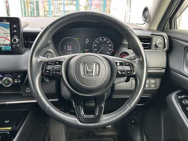 ホンダ ヴェゼル ハイブリッド e:HEV Z 愛知県 2021(令3)年 9.6万km プラチナホワイトパール ワンオーナー/純正カーナビ/TVフルセグ/BT/全方位カメラ/純正フロアマット/置くだけ充電/クルーズコントロール/ハンドルヒーター/シートヒーター(Ｄ・Ｎ)/ハーフレザーシート/革巻きステアリング/パワーバッグドア/ミラーウィンカー/純正ドラレコ(前後)/コーナーセンサー(前後)/社外ルーフレール/ルーフボックス/社外アルミホイールあり/スタッドレスあり/ドアバイザー/フォグランプ/エアバッグW＋サイド＋カーテン/プッシュスタート/ETC2.0/取扱説明書/保証書/記録簿