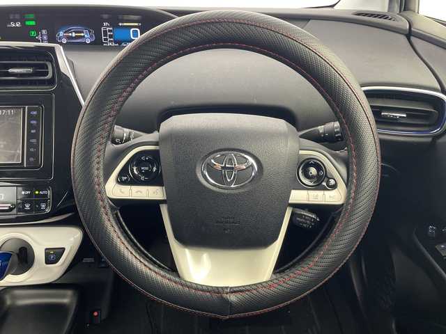 トヨタ プリウス S ツーリングセレクション 愛知県 2018(平30)年 10.5万km エモーショナルレッド 純正ナビ/・Bluetooth/・CD/DVD/・フルセグテレビ/バックカメラ/衝突軽減ブレーキ/レーンキープアシスト/レーダークルーズコントロール/オートマチックハイビーム/ビルトインETC/シートヒーター/スマートキー/レザーシート/ＬＥＤヘッドライト/純正ドライブレコーダー/スペアキー/コーナーセンサー