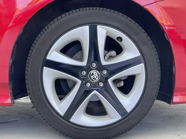 トヨタ プリウス S ツーリングセレクション 愛知県 2018(平30)年 10.5万km エモーショナルレッド 純正ナビ/・Bluetooth/・CD/DVD/・フルセグテレビ/バックカメラ/衝突軽減ブレーキ/レーンキープアシスト/レーダークルーズコントロール/オートマチックハイビーム/ビルトインETC/シートヒーター/スマートキー/レザーシート/ＬＥＤヘッドライト/純正ドライブレコーダー/スペアキー/コーナーセンサー
