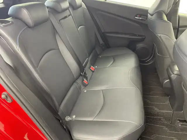 トヨタ プリウス S ツーリングセレクション 愛知県 2018(平30)年 10.5万km エモーショナルレッド 純正ナビ/・Bluetooth/・CD/DVD/・フルセグテレビ/バックカメラ/衝突軽減ブレーキ/レーンキープアシスト/レーダークルーズコントロール/オートマチックハイビーム/ビルトインETC/シートヒーター/スマートキー/レザーシート/ＬＥＤヘッドライト/純正ドライブレコーダー/スペアキー/コーナーセンサー