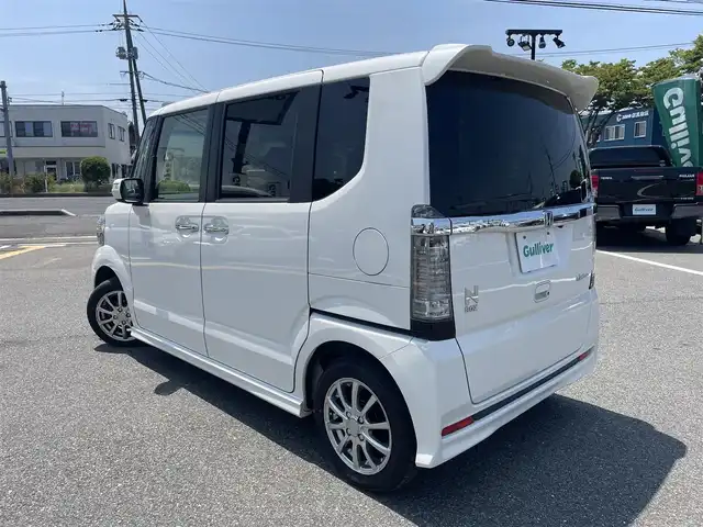 ホンダ Ｎ ＢＯＸ カスタム G SSパッケージ 鳥取県 2017(平29)年 7.8万km プレミアムホワイトパールⅡ 純正ナビ/フルセグ/DVD/CD/BT/バックカメラ/ビルトインETC/片側パワースライド/キセノンライト/プッシュエンジンスタート/前席シートヒーター/純正エアロパーツ/社外14インチアルミホイール/アイドリングストップ/オートライト/フォグライト/ウィンカーミラー/フロアマット/ドアバイザー