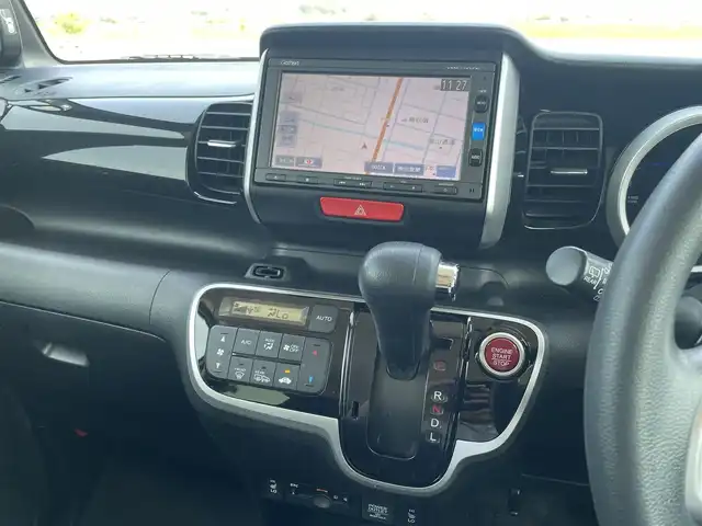 ホンダ Ｎ ＢＯＸ カスタム G SSパッケージ 鳥取県 2017(平29)年 7.8万km プレミアムホワイトパールⅡ 純正ナビ/フルセグ/DVD/CD/BT/バックカメラ/ビルトインETC/片側パワースライド/キセノンライト/プッシュエンジンスタート/前席シートヒーター/純正エアロパーツ/社外14インチアルミホイール/アイドリングストップ/オートライト/フォグライト/ウィンカーミラー/フロアマット/ドアバイザー