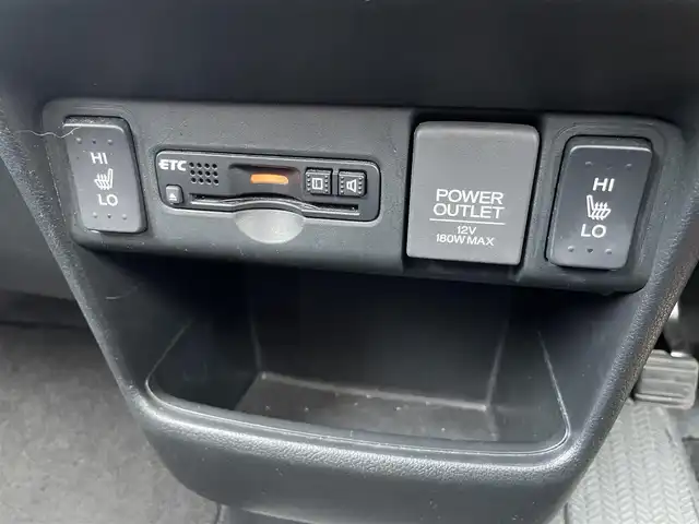 ホンダ Ｎ ＢＯＸ カスタム G SSパッケージ 鳥取県 2017(平29)年 7.8万km プレミアムホワイトパールⅡ 純正ナビ/フルセグ/DVD/CD/BT/バックカメラ/ビルトインETC/片側パワースライド/キセノンライト/プッシュエンジンスタート/前席シートヒーター/純正エアロパーツ/社外14インチアルミホイール/アイドリングストップ/オートライト/フォグライト/ウィンカーミラー/フロアマット/ドアバイザー