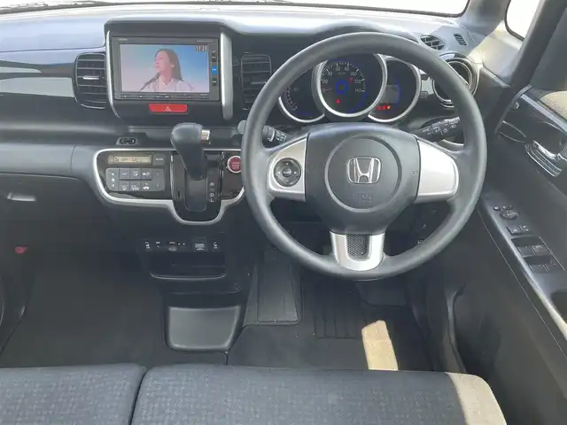 ホンダ Ｎ ＢＯＸ カスタム G SSパッケージ 鳥取県 2017(平29)年 7.8万km プレミアムホワイトパールⅡ 純正ナビ/フルセグ/DVD/CD/BT/バックカメラ/ビルトインETC/片側パワースライド/キセノンライト/プッシュエンジンスタート/前席シートヒーター/純正エアロパーツ/社外14インチアルミホイール/アイドリングストップ/オートライト/フォグライト/ウィンカーミラー/フロアマット/ドアバイザー