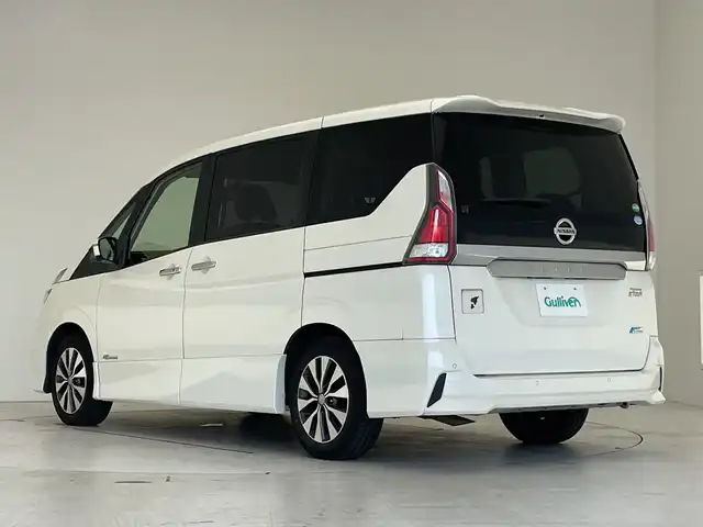 日産 セレナ ハイウェイスター G 愛知県 2016(平28)年 7.3万km ブリリアントホワイトパール プロパイロット/衝突軽減システム/純正9型ナビ/フリップダウンモニター/全方位カメラ/両側パワースライドドア/レーダークルーズコントロール/フルセグ/CD/DVD/Bluetooth/バックカメラ/イージーオープン機能/コーナーセンサー/純正アルミホイール/LEDヘッドライト/インテリジェントミラー/ドライブレコーダー/ETC/ステアリングスイッチ/スマートキー/プッシュスタート