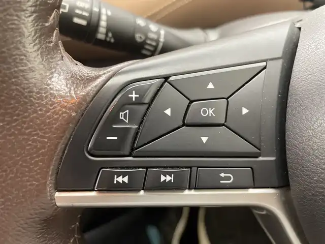 日産 セレナ ハイウェイスター G 愛知県 2016(平28)年 7.3万km ブリリアントホワイトパール プロパイロット/衝突軽減システム/純正9型ナビ/フリップダウンモニター/全方位カメラ/両側パワースライドドア/レーダークルーズコントロール/フルセグ/CD/DVD/Bluetooth/バックカメラ/イージーオープン機能/コーナーセンサー/純正アルミホイール/LEDヘッドライト/インテリジェントミラー/ドライブレコーダー/ETC/ステアリングスイッチ/スマートキー/プッシュスタート