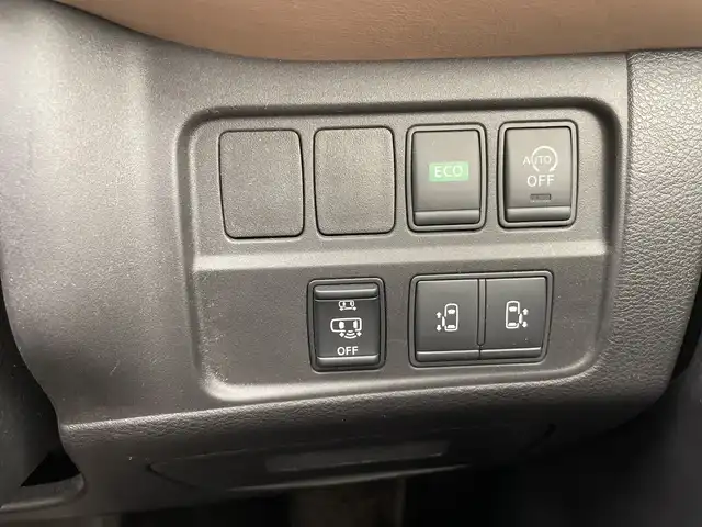 日産 セレナ ハイウェイスター G 愛知県 2016(平28)年 7.3万km ブリリアントホワイトパール プロパイロット/衝突軽減システム/純正9型ナビ/フリップダウンモニター/全方位カメラ/両側パワースライドドア/レーダークルーズコントロール/フルセグ/CD/DVD/Bluetooth/バックカメラ/イージーオープン機能/コーナーセンサー/純正アルミホイール/LEDヘッドライト/インテリジェントミラー/ドライブレコーダー/ETC/ステアリングスイッチ/スマートキー/プッシュスタート
