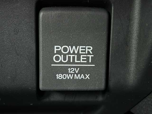 ホンダ フィット 13G Fパッケージ 山梨県 2017(平29)年 5.1万km プレミアムホワイトパールⅡ 純正SDナビ/　(CD/DVD/USB/SD/BT/フルセグTV)/バックカメラ/社外16インチアルミホイール/社外フロアマット/ハロゲンライト/フルオートエアコン/アイドリングストップ/横滑り防止装置/スマートキー/ETC