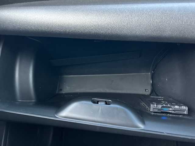 ホンダ フィット 13G Fパッケージ 山梨県 2017(平29)年 5.1万km プレミアムホワイトパールⅡ 純正SDナビ/　(CD/DVD/USB/SD/BT/フルセグTV)/バックカメラ/社外16インチアルミホイール/社外フロアマット/ハロゲンライト/フルオートエアコン/アイドリングストップ/横滑り防止装置/スマートキー/ETC