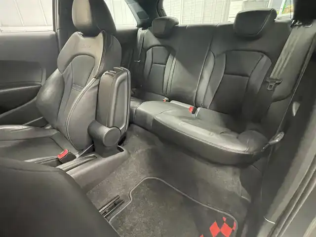 アウディ Ａ１ アーバンレーサーリミテッド 静岡県 2014(平26)年 6.8万km デイトナグレーパールエフェクト 150台限定モデル185Ps/専用Slineハーフレザーシート /専用18インチアルミホイール/ブラックエンブレムグリル/社外車高調/HIDヘッドライト/プッシュスタートボタン/デジタルインナーミラードラレコ/キーレスx2/ETC