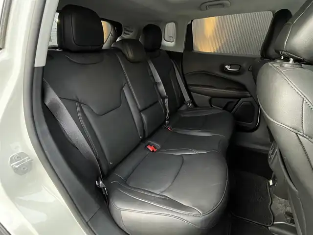 クライスラー・ジープ ジープ コンパス リミテッド 長野県 2020(令2)年 3万km ブライトホワイト ワンオーナー /サンフール /アダプティブクルーズコントロール /レーンキープ /パークアシスト /純正ナビ ・フルセグTV/BT/FM/AM/USB/AUX beatsプレミアムサウンドシステム /バックカメラ /ビルトインETC