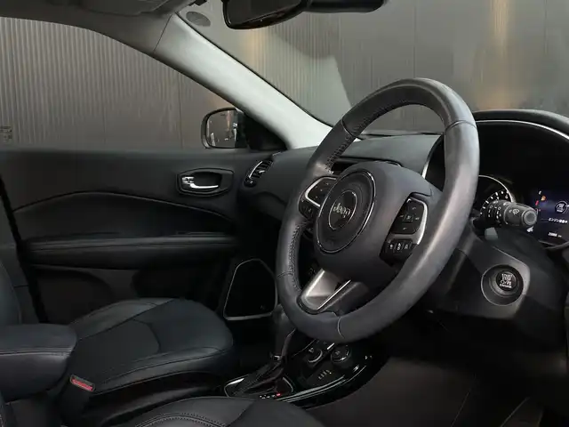 クライスラー・ジープ ジープ コンパス リミテッド 長野県 2020(令2)年 3万km ブライトホワイト ワンオーナー /サンフール /アダプティブクルーズコントロール /レーンキープ /パークアシスト /純正ナビ ・フルセグTV/BT/FM/AM/USB/AUX beatsプレミアムサウンドシステム /バックカメラ /ビルトインETC