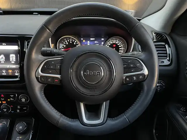 クライスラー・ジープ ジープ コンパス リミテッド 長野県 2020(令2)年 3万km ブライトホワイト ワンオーナー /サンフール /アダプティブクルーズコントロール /レーンキープ /パークアシスト /純正ナビ ・フルセグTV/BT/FM/AM/USB/AUX beatsプレミアムサウンドシステム /バックカメラ /ビルトインETC