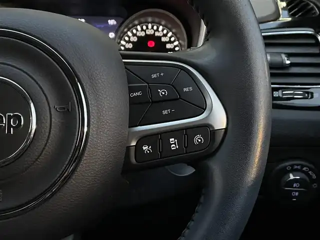 クライスラー・ジープ ジープ コンパス リミテッド 長野県 2020(令2)年 3万km ブライトホワイト ワンオーナー /サンフール /アダプティブクルーズコントロール /レーンキープ /パークアシスト /純正ナビ ・フルセグTV/BT/FM/AM/USB/AUX beatsプレミアムサウンドシステム /バックカメラ /ビルトインETC