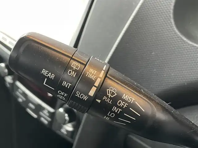 スズキ スイフト スポーツ 鹿児島県 2012(平24)年 8.4万km プレミアムシルバーメタリック 6速マニュアル車/社外ナビ(CN-MW240D)/社外CD/DVD再生可/社外フルセグTV/クルーズコントロール/オートエアコン/オートライト/社外マフラー/キセノンヘッドライト/電動格納ミラー/純正フォグ/ドアバイザー/保証書/取扱説明書/スペアキー1本(スマートキー)