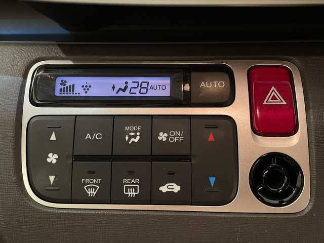 ホンダ Ｎ ＯＮＥ G 新潟県 2017(平29)年 3.6万km プレミアムホワイトパールⅡ フロントベンチシート/安心パッケージ/・シティブレーキシステム/CTBA/カーテンエアバック/ABS/横滑り防止装置/純正フロアマット/布シート/AUX/スマートキー/アイドリングストップ