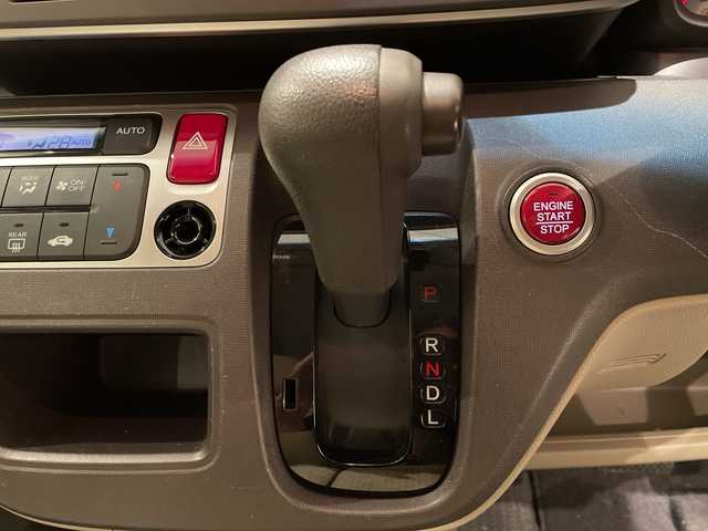 ホンダ Ｎ ＯＮＥ G 新潟県 2017(平29)年 3.6万km プレミアムホワイトパールⅡ フロントベンチシート/安心パッケージ/・シティブレーキシステム/CTBA/カーテンエアバック/ABS/横滑り防止装置/純正フロアマット/布シート/AUX/スマートキー/アイドリングストップ