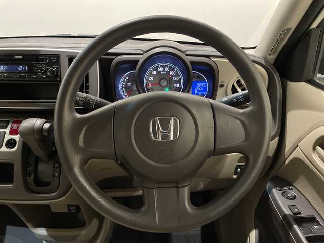 ホンダ Ｎ ＯＮＥ G 新潟県 2017(平29)年 3.6万km プレミアムホワイトパールⅡ フロントベンチシート/安心パッケージ/・シティブレーキシステム/CTBA/カーテンエアバック/ABS/横滑り防止装置/純正フロアマット/布シート/AUX/スマートキー/アイドリングストップ