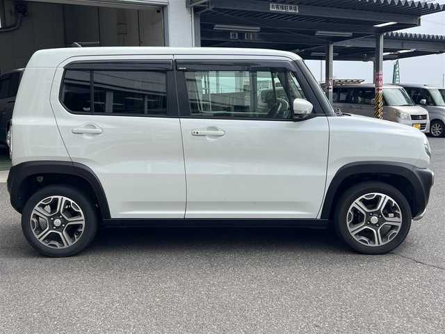 スズキ ハスラー X 長崎県 2016(平28)年 6.5万km クリスタルホワイトP 純正メモリナビ/　・DVD・USB・Bluetooth・フルセグTV/アラウンドビューカメラ/デュアルカメラブレーキサポート/　・衝突軽減システム・車線逸脱警報・先行車発進お知らせ/ETC/Sエネチャージ/アイドリングストップ/純正15インチアルミホイール/純正HIDヘッドライト/純正フォグライト/オートライト/前席シートヒーター/革巻きステアリング/ステアリングスイッチ/純正フロアマット/純正ドアバイザー/電動オート格納ウインカー付ドアミラー/取扱説明書、保証書/スペアスマートキー×1本