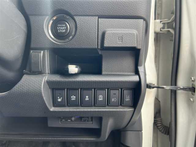 スズキ ハスラー X 長崎県 2016(平28)年 6.5万km クリスタルホワイトP 純正メモリナビ/　・DVD・USB・Bluetooth・フルセグTV/アラウンドビューカメラ/デュアルカメラブレーキサポート/　・衝突軽減システム・車線逸脱警報・先行車発進お知らせ/ETC/Sエネチャージ/アイドリングストップ/純正15インチアルミホイール/純正HIDヘッドライト/純正フォグライト/オートライト/前席シートヒーター/革巻きステアリング/ステアリングスイッチ/純正フロアマット/純正ドアバイザー/電動オート格納ウインカー付ドアミラー/取扱説明書、保証書/スペアスマートキー×1本