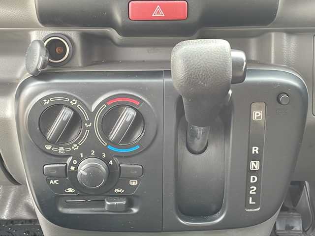 スズキ エブリイ PA 福島県 2019(令1)年 2.8万km スペリアホワイト 4WDボタン有 オートマシフト 純正ラジオ 両側スライドドア 純正ゴムマット ドアバイザー スペアキー ヘッドアップコンソール 純正スチールホイール