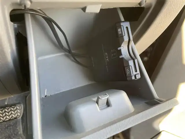 トヨタ ヴォクシー Z 長野県 2006(平18)年 13.2万km ダークブルーマイカ カロッツェリアナビ/ワンセグテレビ/AM/FM/Bluetooth/バックカメラ/ETC/フリップダウンモニター/純正フロアマット/4WD/ドアバイザー/スペアキー/純正15インチAW/パワーウィンドウ