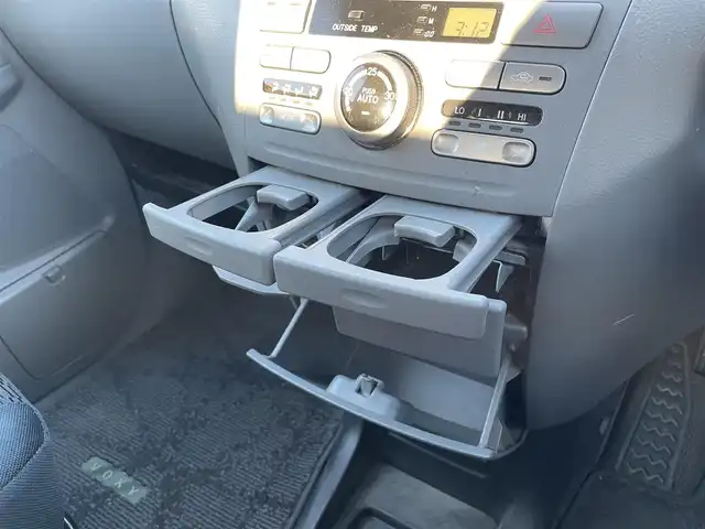 トヨタ ヴォクシー Z 長野県 2006(平18)年 13.2万km ダークブルーマイカ カロッツェリアナビ/ワンセグテレビ/AM/FM/Bluetooth/バックカメラ/ETC/フリップダウンモニター/純正フロアマット/4WD/ドアバイザー/スペアキー/純正15インチAW/パワーウィンドウ