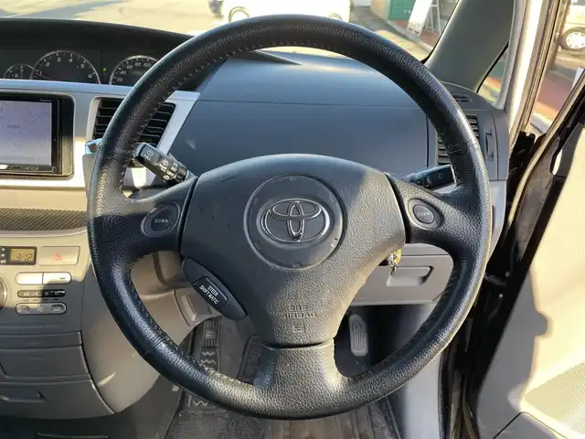 トヨタ ヴォクシー Z 長野県 2006(平18)年 13.2万km ダークブルーマイカ カロッツェリアナビ/ワンセグテレビ/AM/FM/Bluetooth/バックカメラ/ETC/フリップダウンモニター/純正フロアマット/4WD/ドアバイザー/スペアキー/純正15インチAW/パワーウィンドウ