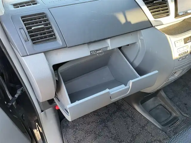 トヨタ ヴォクシー Z 長野県 2006(平18)年 13.2万km ダークブルーマイカ カロッツェリアナビ/ワンセグテレビ/AM/FM/Bluetooth/バックカメラ/ETC/フリップダウンモニター/純正フロアマット/4WD/ドアバイザー/スペアキー/純正15インチAW/パワーウィンドウ